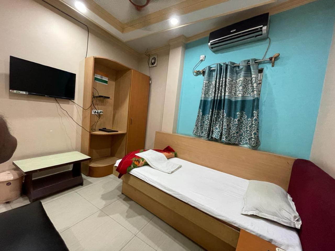 Starline Hotel آغارتالا المظهر الخارجي الصورة