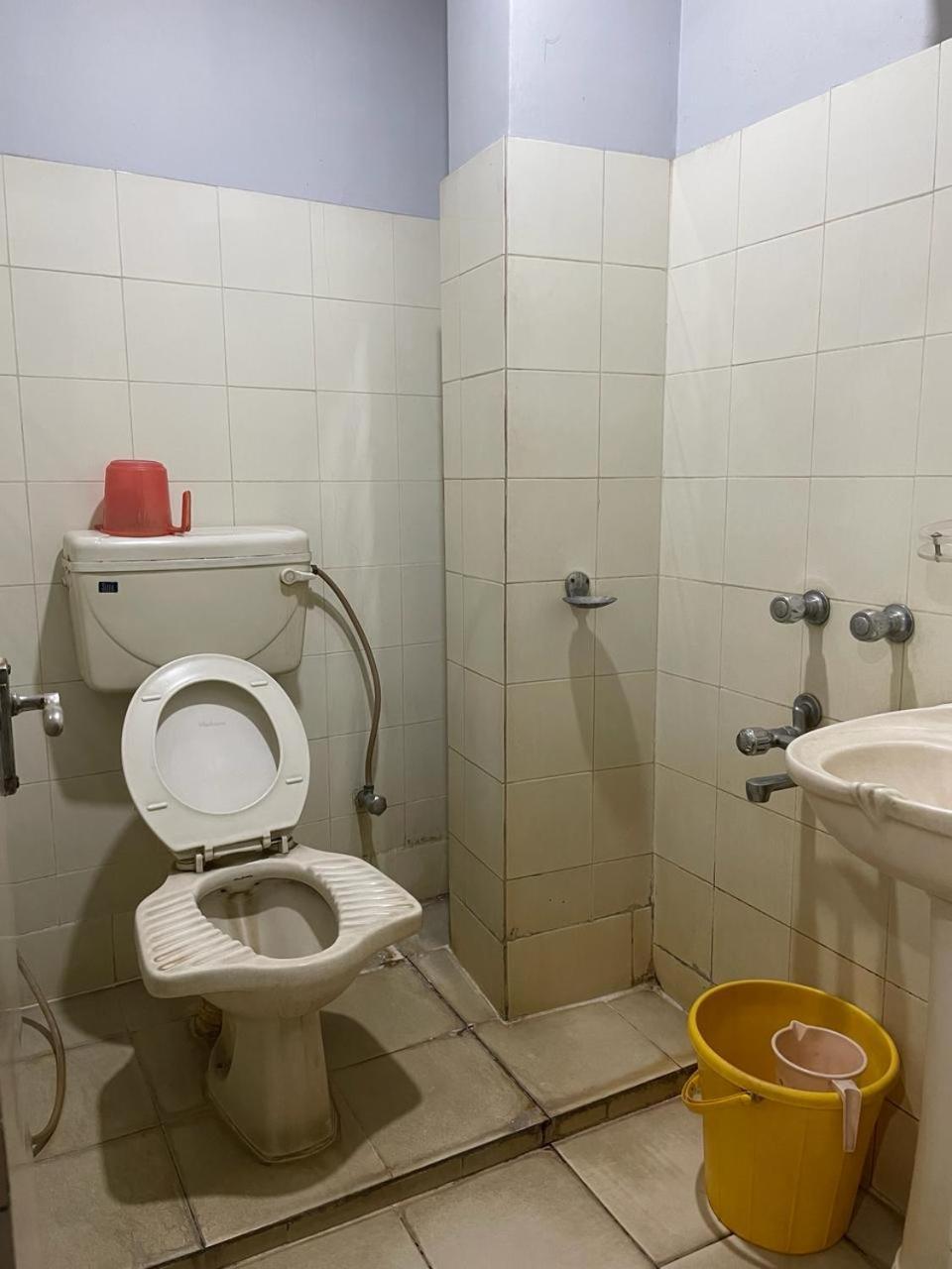 Starline Hotel آغارتالا المظهر الخارجي الصورة