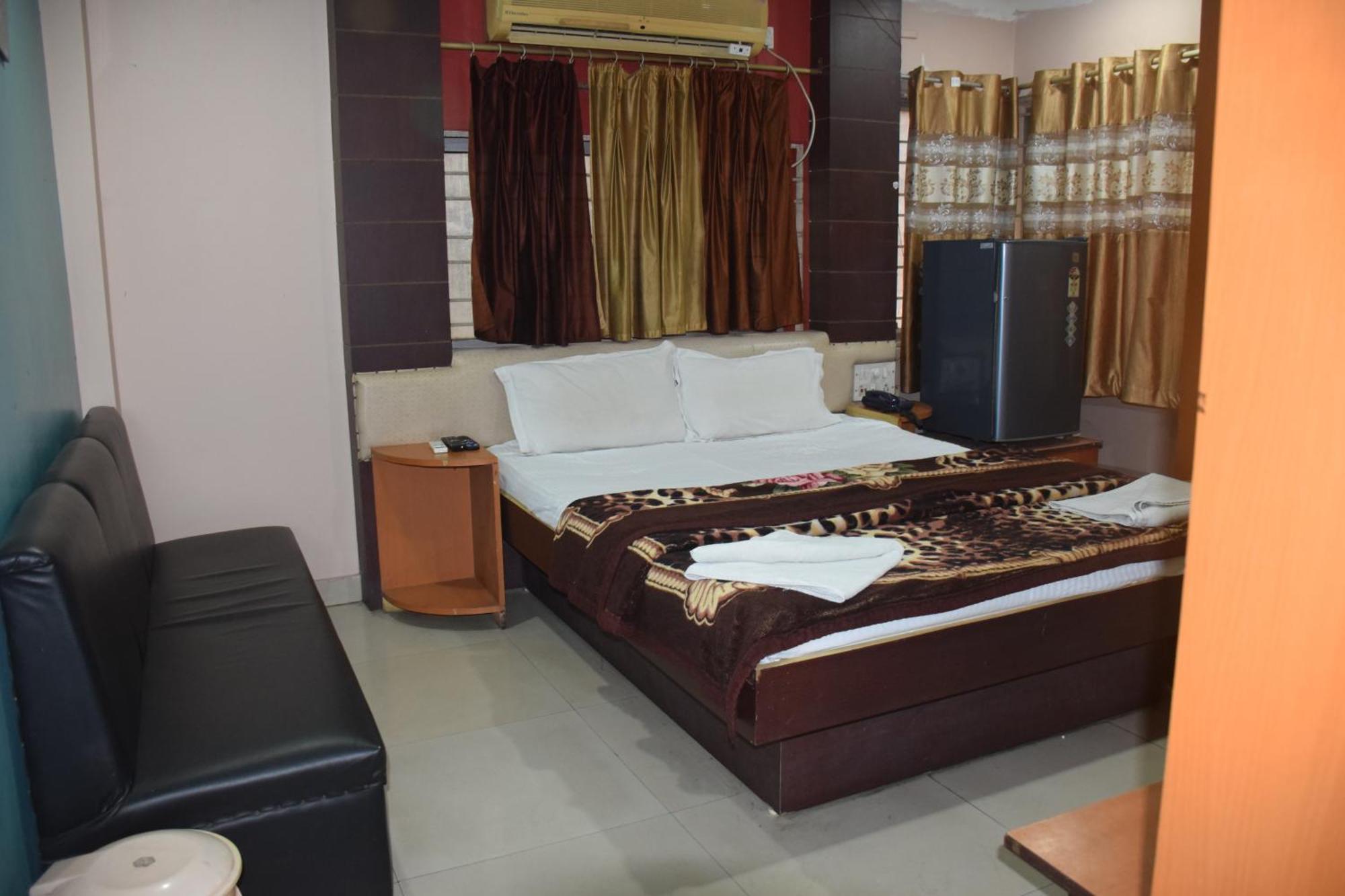 Starline Hotel آغارتالا المظهر الخارجي الصورة