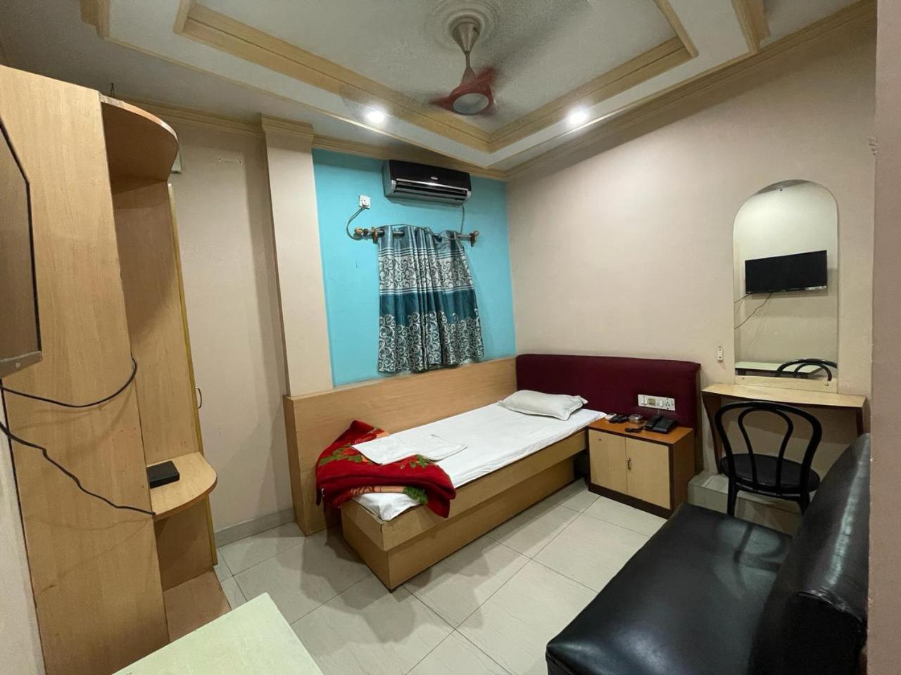 Starline Hotel آغارتالا المظهر الخارجي الصورة